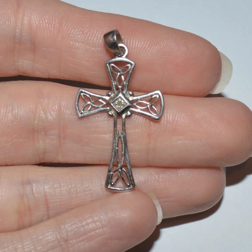 VINTAGE 925SS  RJ .03CT DIAMOND CROSS PENDANT